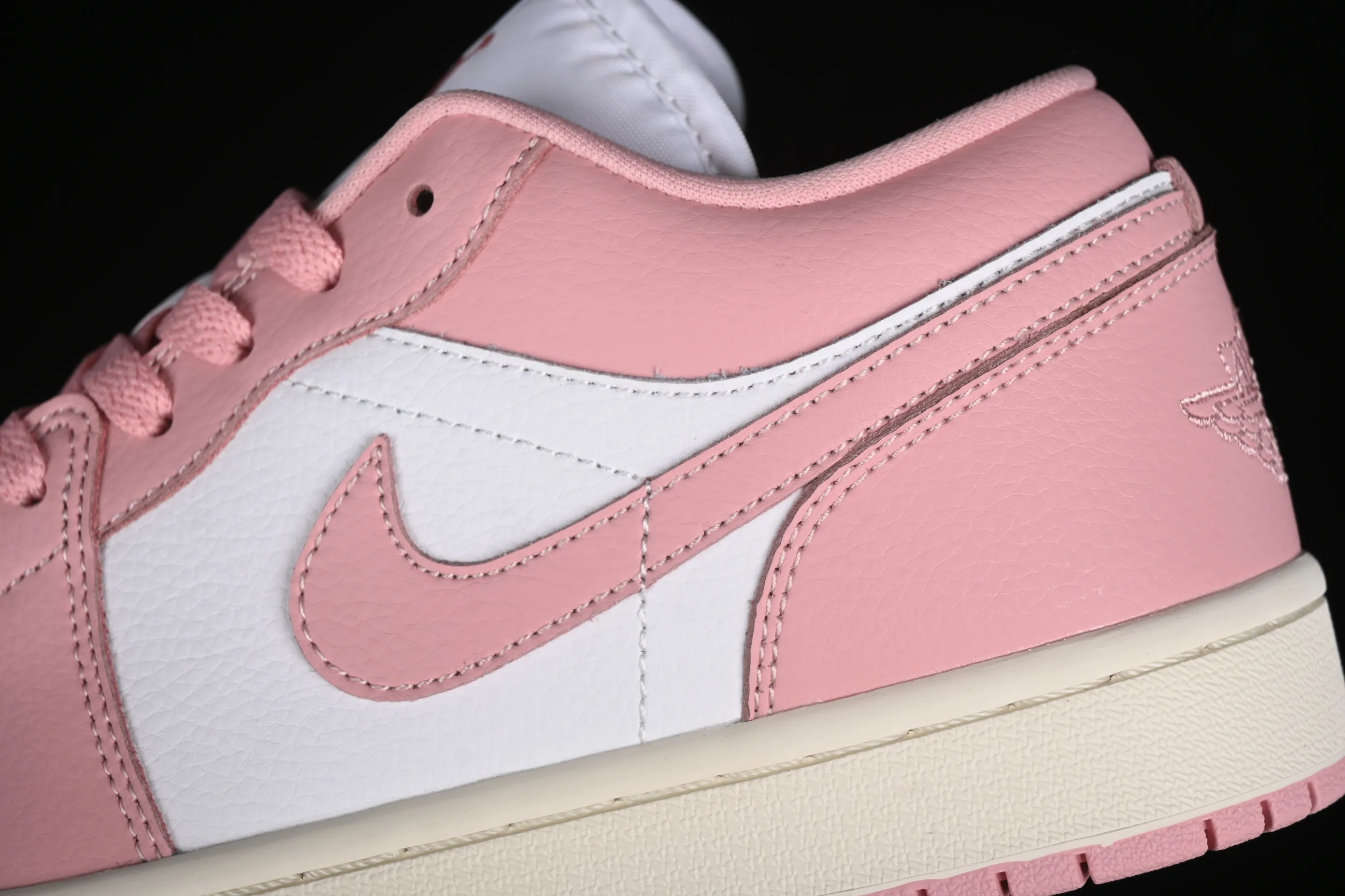 All categories Air Jordan Jordan series basketball shoes Air Jordan 1 Low Air Jordan 1 Low AJ1 Joe 1 pink and white low-top cultural and casual sneakers DC0774-162